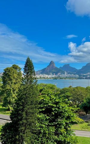 Apartamento à venda com 72m², 2 quartos e sem vaga Apartamento à venda com 72m², 2 quartos e sem vagaSuíte - vista livre para a lagoa