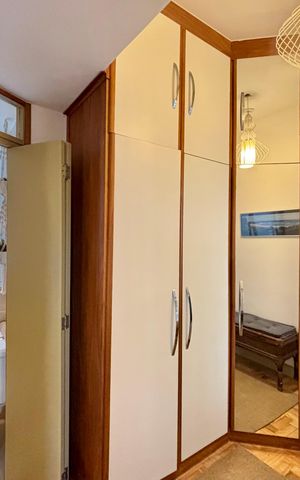 Apartamento à venda com 72m², 2 quartos e sem vaga Apartamento à venda com 72m², 2 quartos e sem vagaSuíte - closet