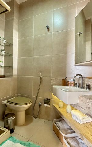 Apartamento à venda com 72m², 2 quartos e sem vaga Apartamento à venda com 72m², 2 quartos e sem vagaBanheiro social