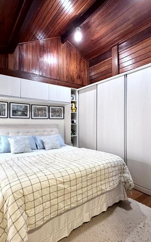 Casa de condomínio para alugar com 200m², 3 quartos e 2 vagas Casa de condomínio para alugar com 200m², 3 quartos e 2 vagasSuíte 1
