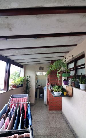 Casa à venda com 130m², 3 quartos e 1 vagaÁrea de Serviço