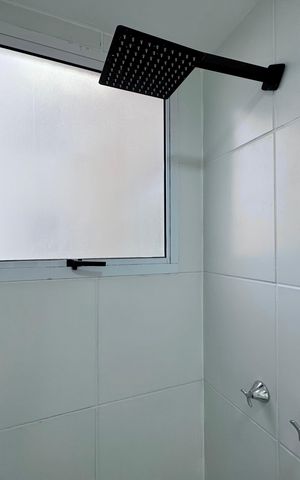 Apartamento à venda com 43m², 2 quartos e 1 vaga Apartamento à venda com 43m², 2 quartos e 1 vagaBanheiro Social