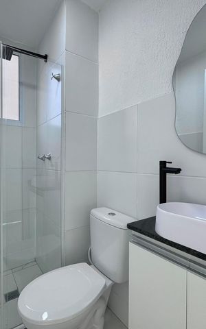 Apartamento à venda com 43m², 2 quartos e 1 vaga Apartamento à venda com 43m², 2 quartos e 1 vagaBanheiro Social