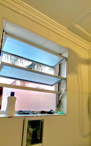 Apartamento à venda com 45m², 2 quartos e 1 vaga Apartamento à venda com 45m², 2 quartos e 1 vagaBanheiro