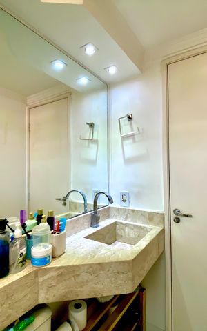 Apartamento à venda com 45m², 2 quartos e 1 vaga Apartamento à venda com 45m², 2 quartos e 1 vagaBanheiro