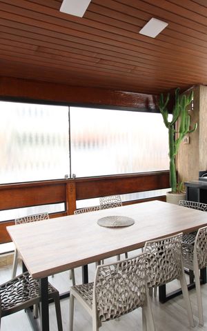Casa para alugar com 284m², 3 quartos e 5 vagasSala / Cozinha