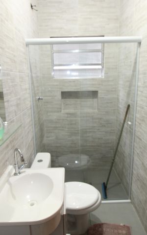 Casa para alugar com 284m², 3 quartos e 5 vagasBanheiro