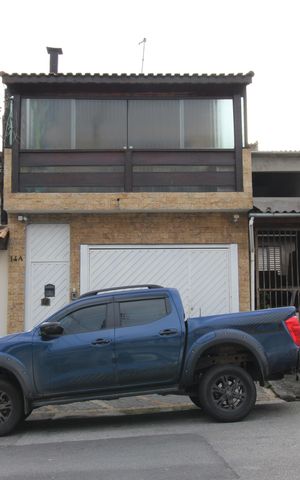 Casa para alugar com 284m², 3 quartos e 5 vagasFachada