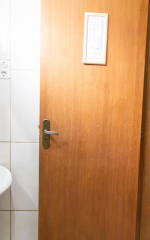 Casa à venda com 165m², 5 quartos e 4 vagas Casa à venda com 165m², 5 quartos e 4 vagasBanheiro