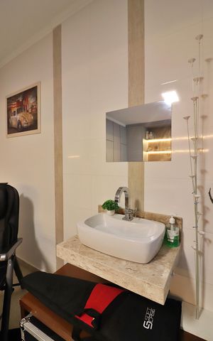 Casa à venda com 200m², 3 quartos e 4 vagasBanheiro de serviço
