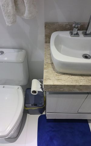 Casa à venda com 200m², 3 quartos e 4 vagasSuíte 2 Banheiro 