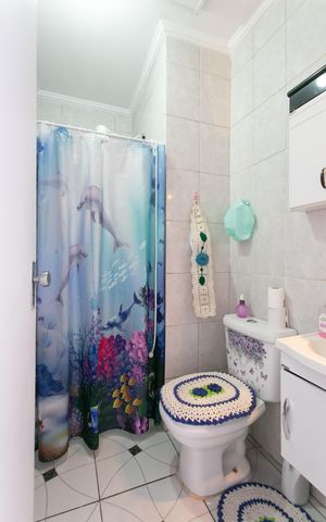 Casa à venda com 64m², 2 quartos e 1 vagaBanheiro 