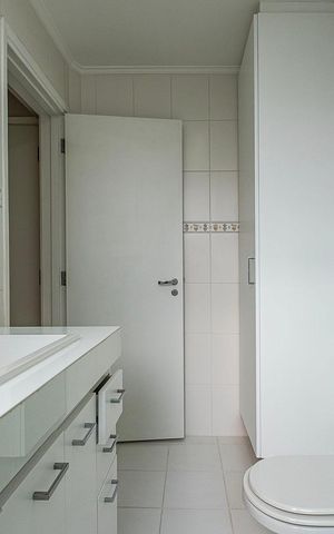 Apartamento para alugar com 138m², 2 quartos e 1 vaga Apartamento para alugar com 138m², 2 quartos e 1 vagaBanheiro da Suíte