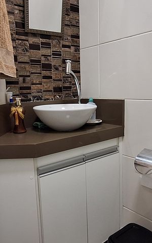 Apartamento à venda com 98m², 2 quartos e 1 vaga Apartamento à venda com 98m², 2 quartos e 1 vagaBanheiro