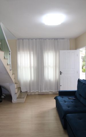 Casa de condomínio à venda com 67m², 2 quartos e 1 vagaSala