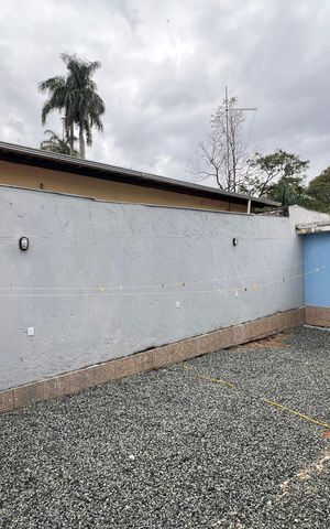 Casa à venda com 280m², 3 quartos e 2 vagas Casa à venda com 280m², 3 quartos e 2 vagasQuintal