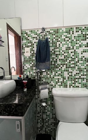 Casa à venda com 280m², 3 quartos e 2 vagas Casa à venda com 280m², 3 quartos e 2 vagasBanheiro Social