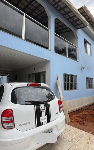 Casa à venda com 280m², 3 quartos e 2 vagas Casa à venda com 280m², 3 quartos e 2 vagasFachada