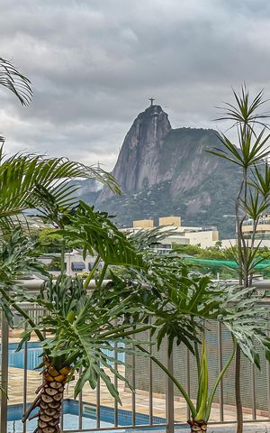 Apartamento à venda com 78m², 2 quartos e 1 vaga