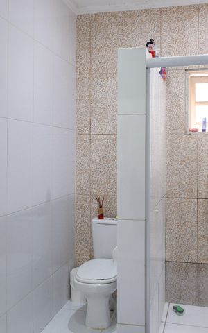 Casa à venda com 249m², 3 quartos e 4 vagasBanheiro social 1