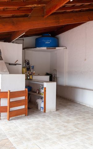 Casa à venda com 249m², 3 quartos e 4 vagasÁrea gourmet e área de serviço