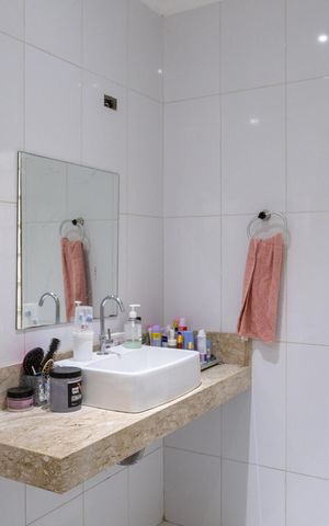 Casa à venda com 249m², 3 quartos e 4 vagasBanheiro social 1