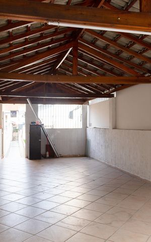 Casa à venda com 249m², 3 quartos e 4 vagasGaragem