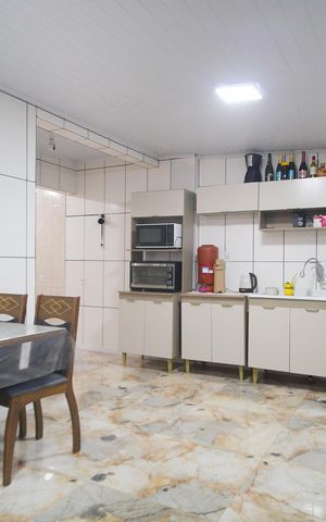 Casa à venda com 120m², 2 quartos e 2 vagasCozinha