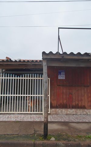 Casa à venda com 120m², 2 quartos e 2 vagasFachada