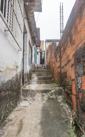 Casa à venda com 150m², 2 quartos e 2 vagas Casa à venda com 150m², 2 quartos e 2 vagasEntrada