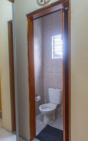 Casa à venda com 150m², 2 quartos e 2 vagas Casa à venda com 150m², 2 quartos e 2 vagasLavabo