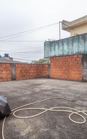 Casa à venda com 150m², 2 quartos e 2 vagas Casa à venda com 150m², 2 quartos e 2 vagasLaje