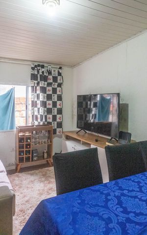 Casa à venda com 150m², 2 quartos e 2 vagas Casa à venda com 150m², 2 quartos e 2 vagasSala