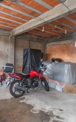 Casa à venda com 150m², 2 quartos e 2 vagas Casa à venda com 150m², 2 quartos e 2 vagasGaragem