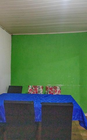 Casa à venda com 150m², 2 quartos e 2 vagas Casa à venda com 150m², 2 quartos e 2 vagasSala