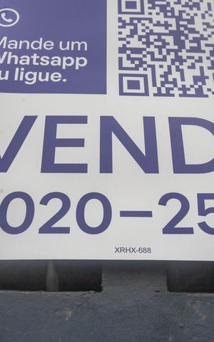 Casa à venda com 150m², 2 quartos e 2 vagas Casa à venda com 150m², 2 quartos e 2 vagasPlaca código