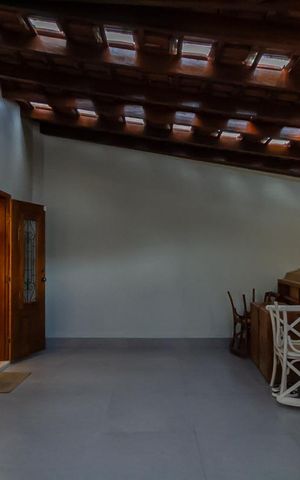 Casa à venda com 273m², 3 quartos e 4 vagas Casa à venda com 273m², 3 quartos e 4 vagasGaragem