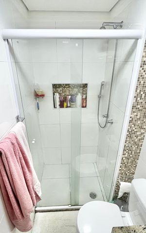 Apartamento à venda com 52m², 2 quartos e 1 vaga Apartamento à venda com 52m², 2 quartos e 1 vagaBanheiro