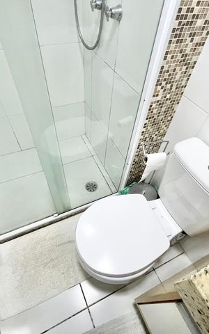 Apartamento à venda com 52m², 2 quartos e 1 vaga Apartamento à venda com 52m², 2 quartos e 1 vagaBanheiro