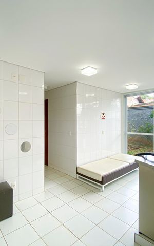 Casa de condomínio à venda com 241m², 3 quartos e 3 vagas Casa de condomínio à venda com 241m², 3 quartos e 3 vagasÁrea comum - Sauna