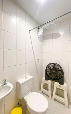 Casa de condomínio à venda com 241m², 3 quartos e 3 vagas Casa de condomínio à venda com 241m², 3 quartos e 3 vagasBanheiro de serviço