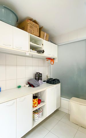 Casa de condomínio à venda com 241m², 3 quartos e 3 vagas Casa de condomínio à venda com 241m², 3 quartos e 3 vagasÁrea de Serviço