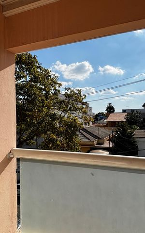 Casa à venda com 225m², 3 quartos e 4 vagasQuarto 2 Varanda