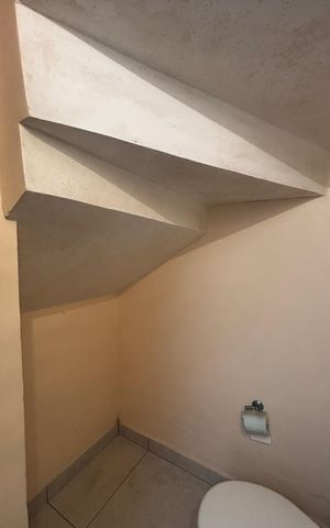 Casa à venda com 225m², 3 quartos e 4 vagasGaragem - Banheiro