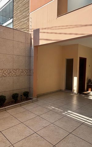 Casa à venda com 225m², 3 quartos e 4 vagasGaragem