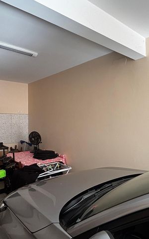 Casa à venda com 225m², 3 quartos e 4 vagasGaragem