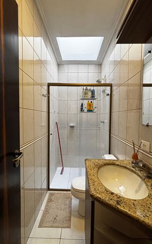 Casa à venda com 225m², 3 quartos e 4 vagasBanheiro