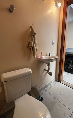 Casa à venda com 225m², 3 quartos e 4 vagasGaragem - Banheiro