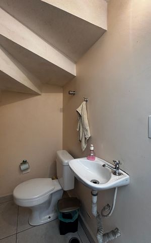 Casa à venda com 225m², 3 quartos e 4 vagasGaragem - Banheiro