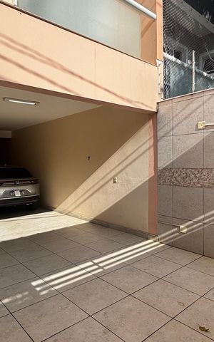 Casa à venda com 225m², 3 quartos e 4 vagasGaragem